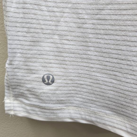 Lululemon Subtle Striped Cap Sleeve T Shirt Top Pullover Stretch Cream Size 8 - Picture 3 of 4